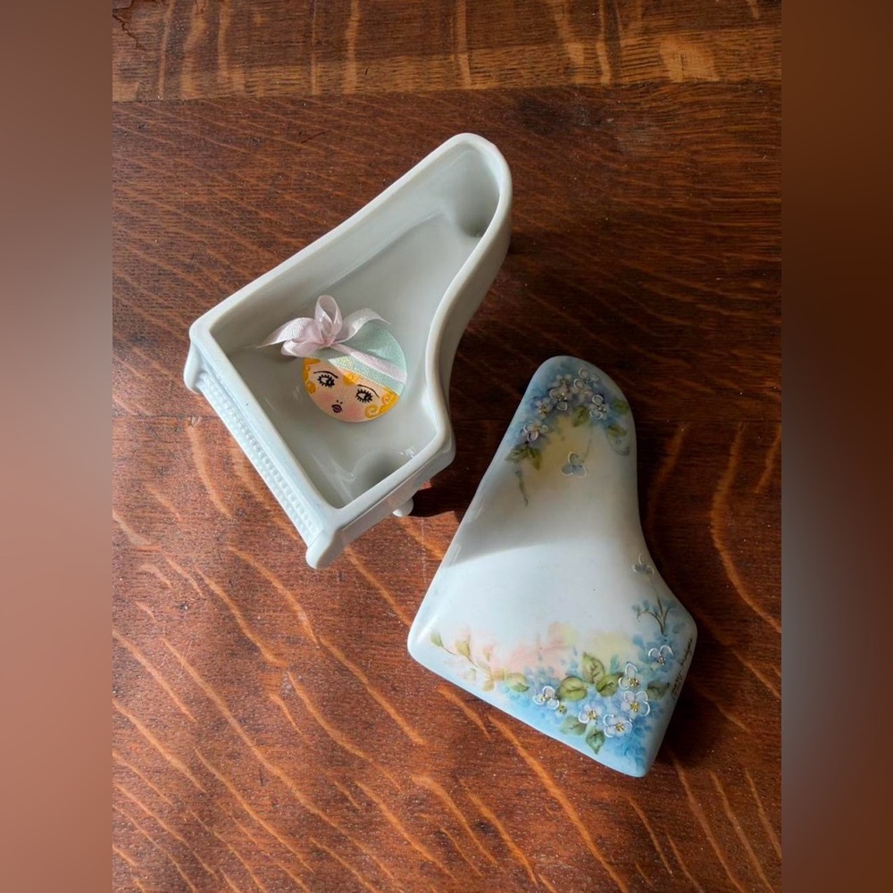 Vintage Hand Painted Porcelain Piano Trinket Box 🎹🌸